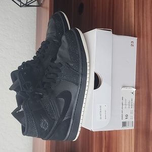 Air Jordan 1 Mid Black Phantom WMNS 10